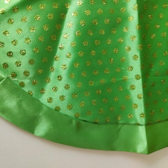 Mini Christmas Tree Skirt - Picture 2 of 5